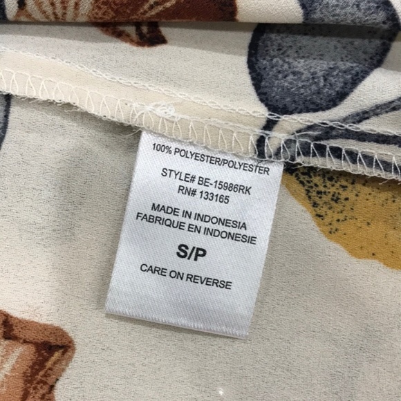 Everleigh Pleated Back Tank Top - Picture 3 of 6